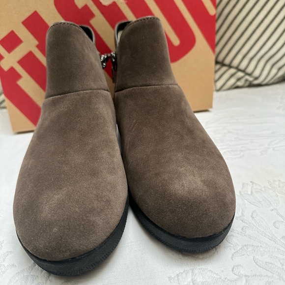 Fitflop Supermodel Suede Angle Boot in Bungee Cord, Size 9 - Picture 7 of 9